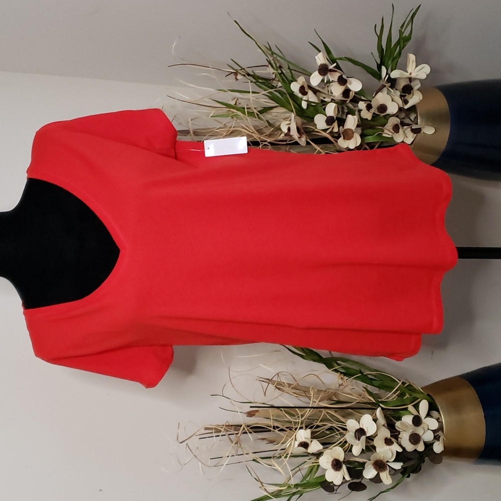 Women's red V-neck t-shirt